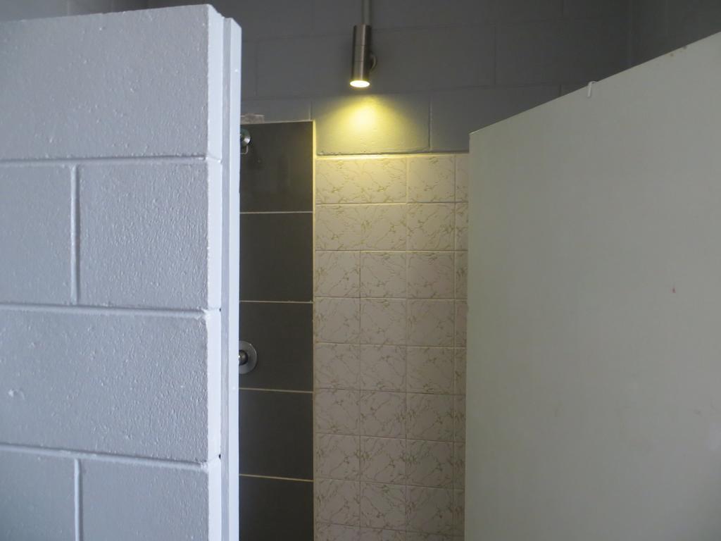 Asylum Cairns Share House Hostel Buitenkant foto
