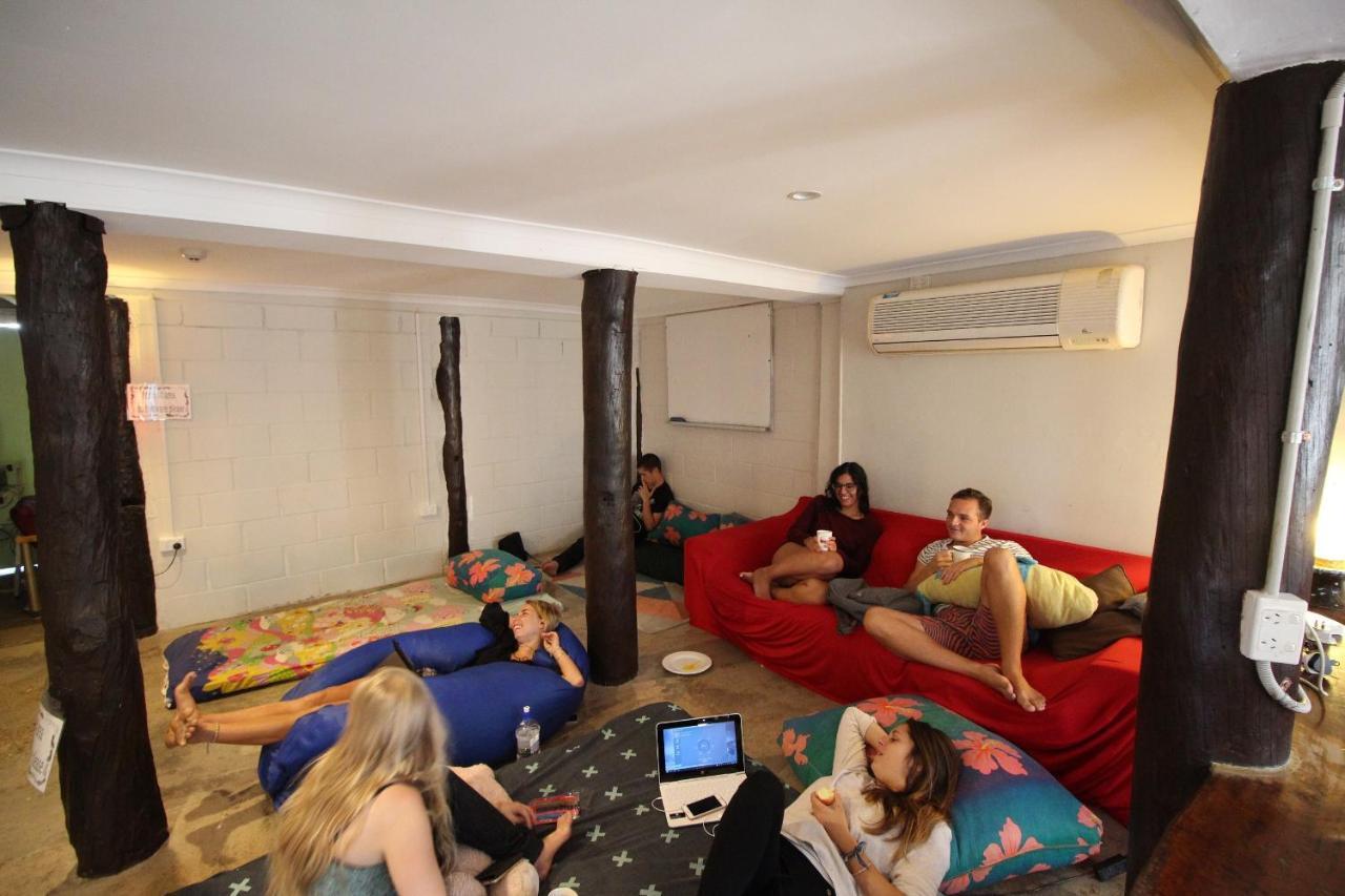 Asylum Cairns Share House Hostel Buitenkant foto