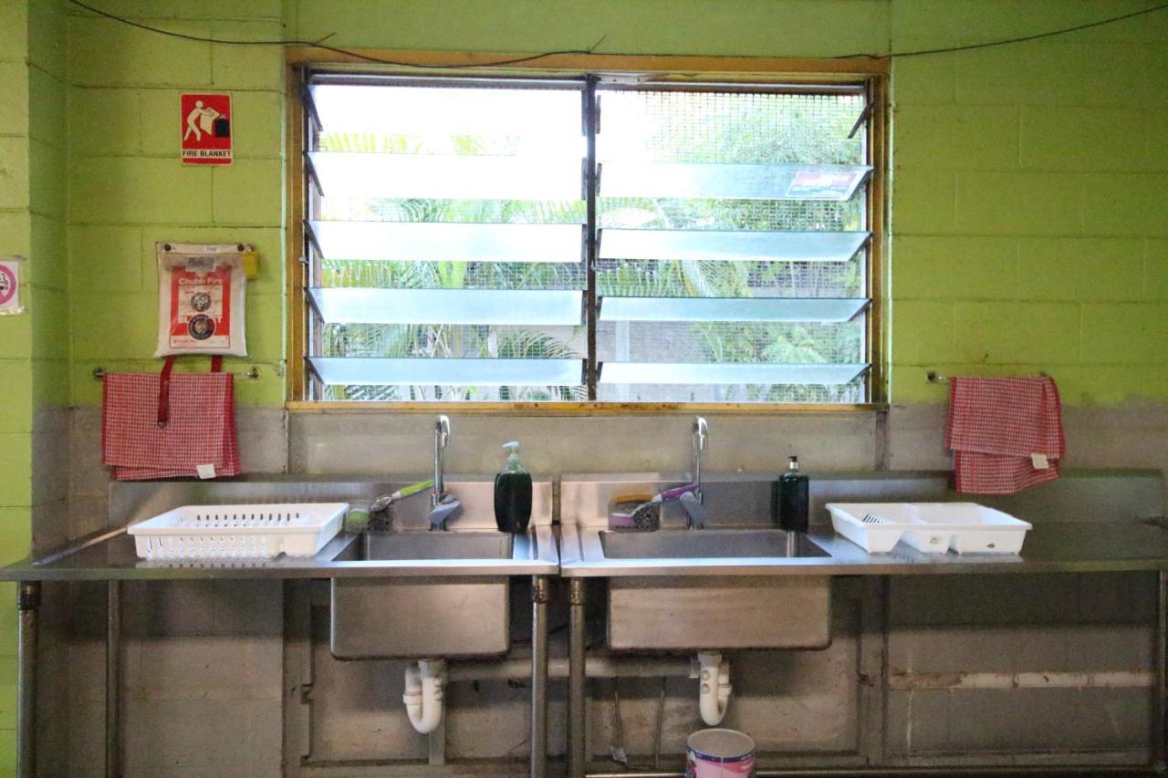Asylum Cairns Share House Hostel Buitenkant foto